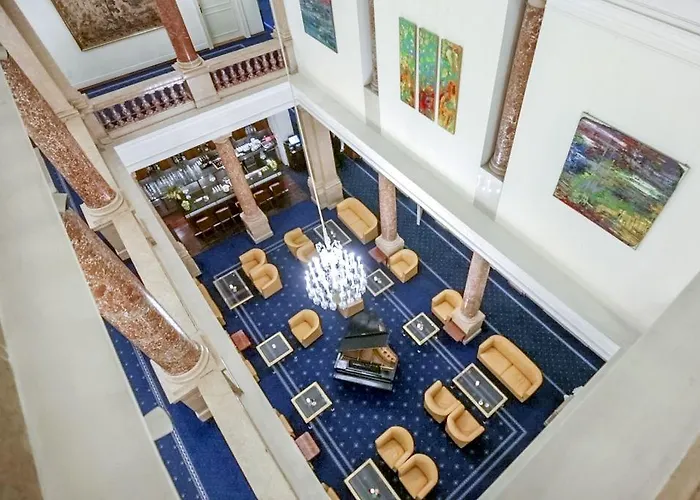 Hotel Ambassador