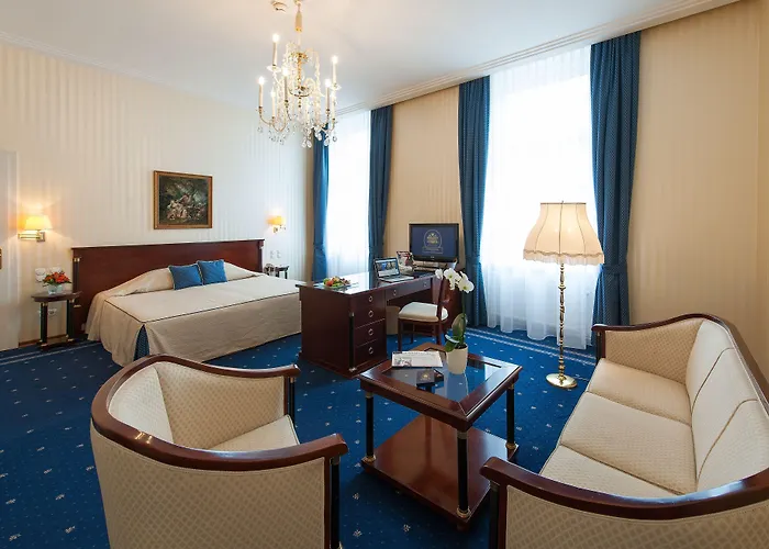 Ambassador Hotel 5*