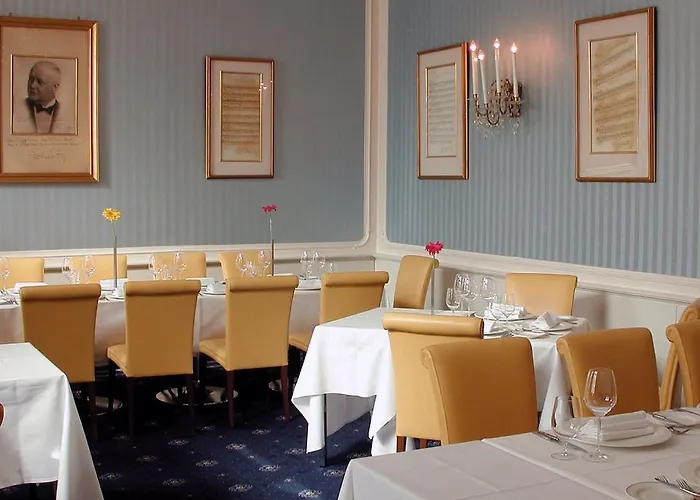 Ambassador Hotel 5*